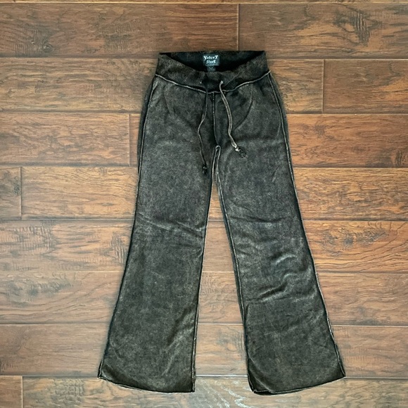 Velvet Stone - Black / Grey lounge suit, size M, Never worn. - Picture 5 of 7